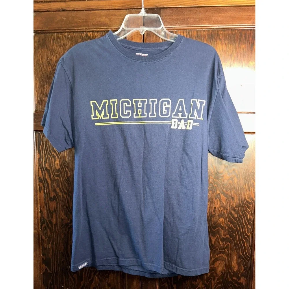 University Michigan UofM T Shirts DAD Mens L MOM Womens 2XL Navy‎ Jansport -READ
